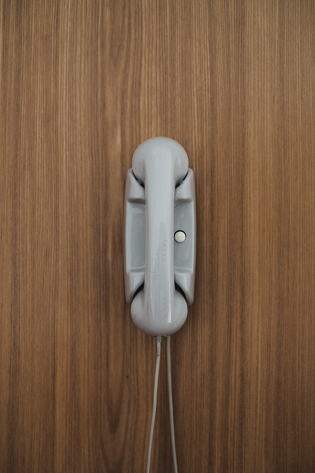 Can AI Make Phone Calls? Retell AI vs Vapi and Other Voice Agents That Can Call Customers