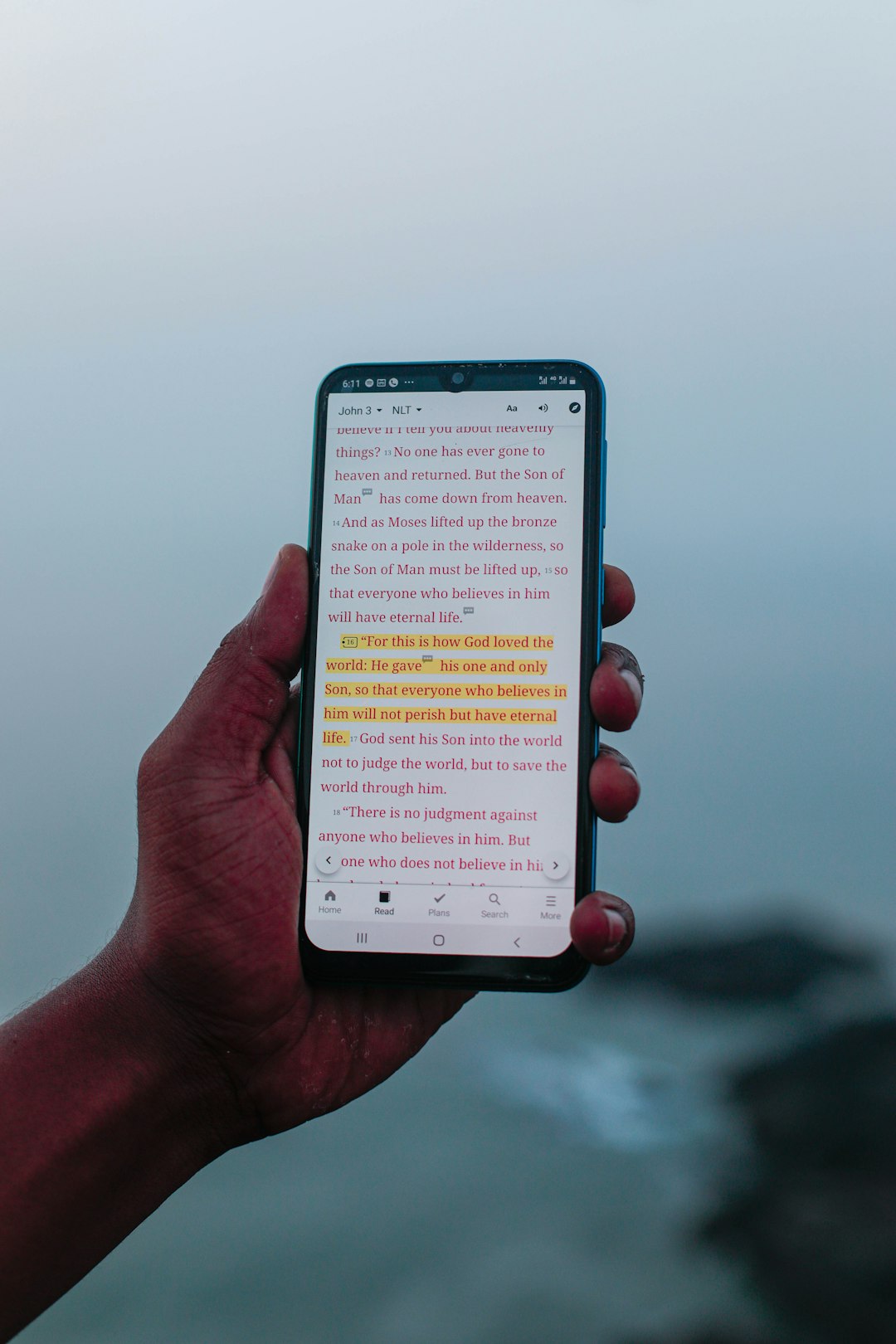 Hindi to English Voice Translation: Google Translate vs. Microsoft Translator for Real-Time Communication